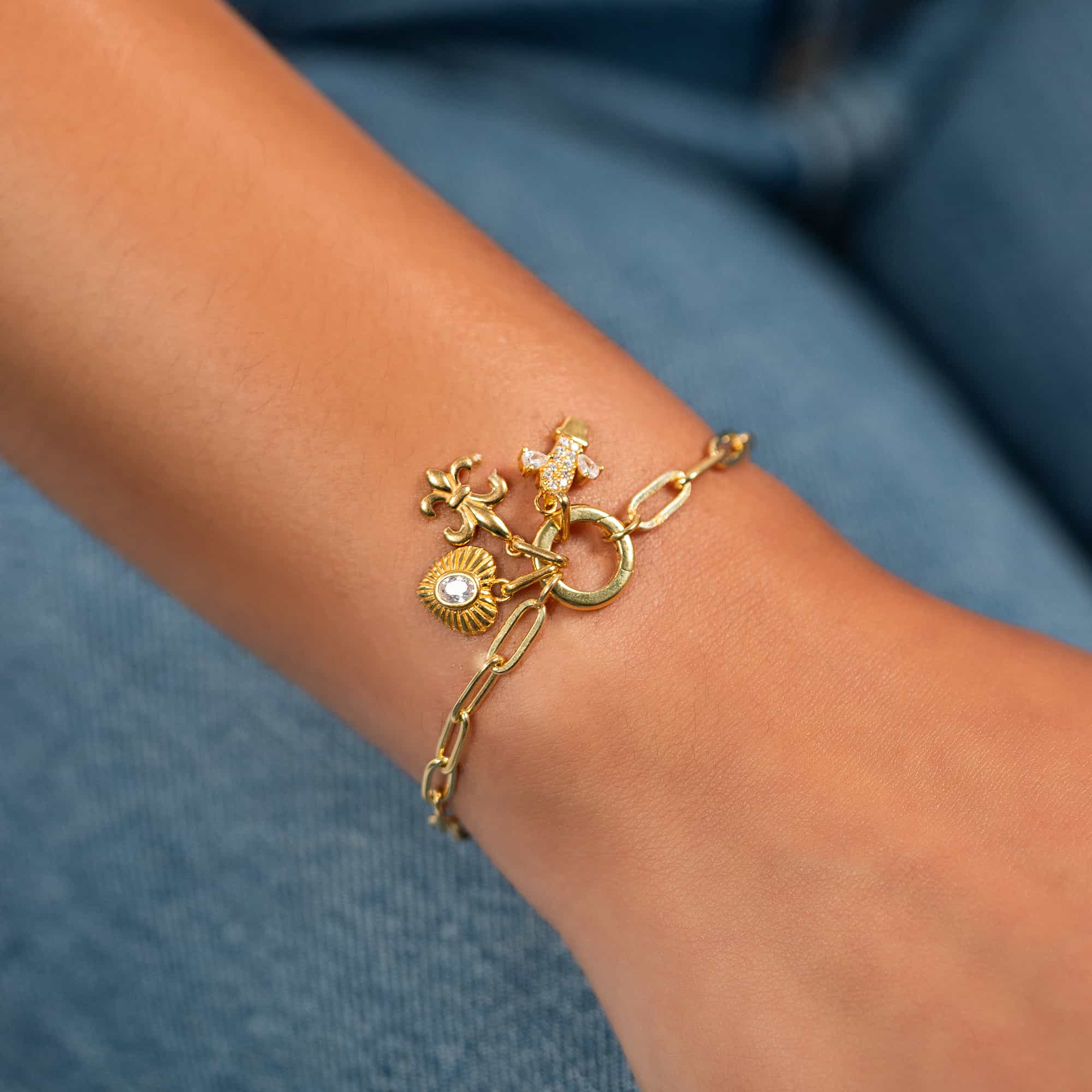 Gemstone Ridge Heart Charm White Zirconia