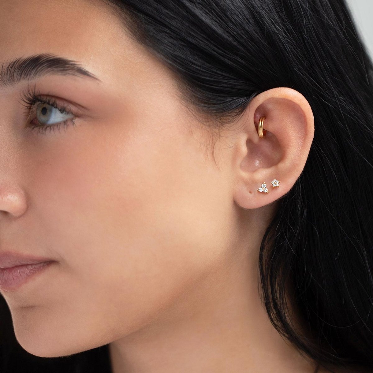 caption: Model wearing 6mm on rook