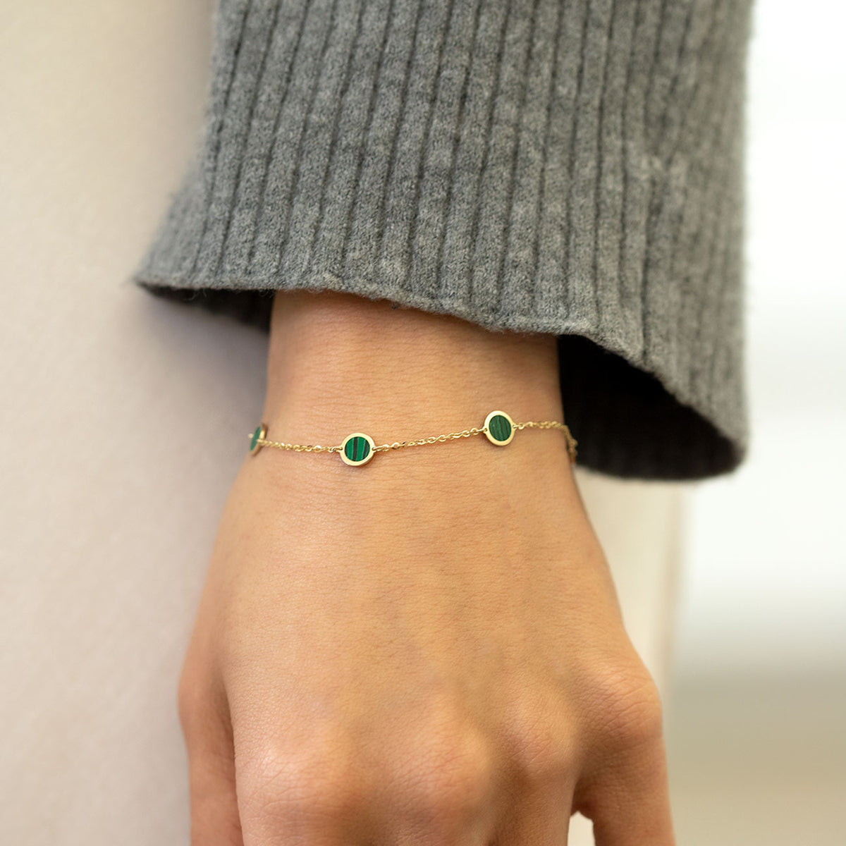 Malachite Circle Bracelet, Semi-Precious Bracelet, Solid Gold Bracelet –  AMYO Jewelry