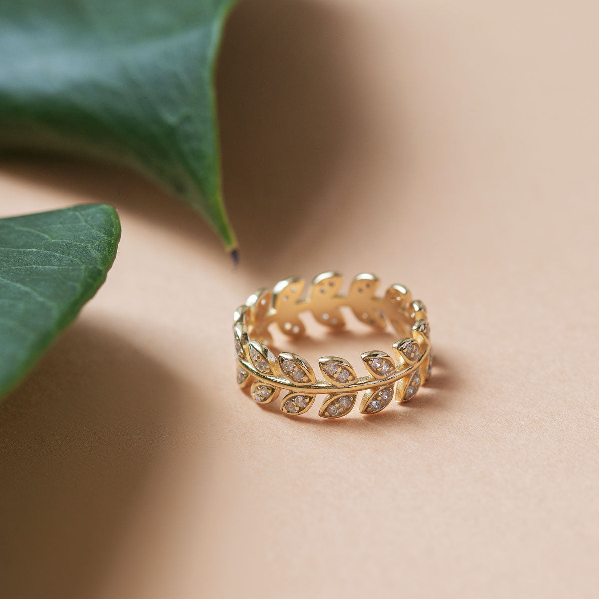 Vine leaf sale ring