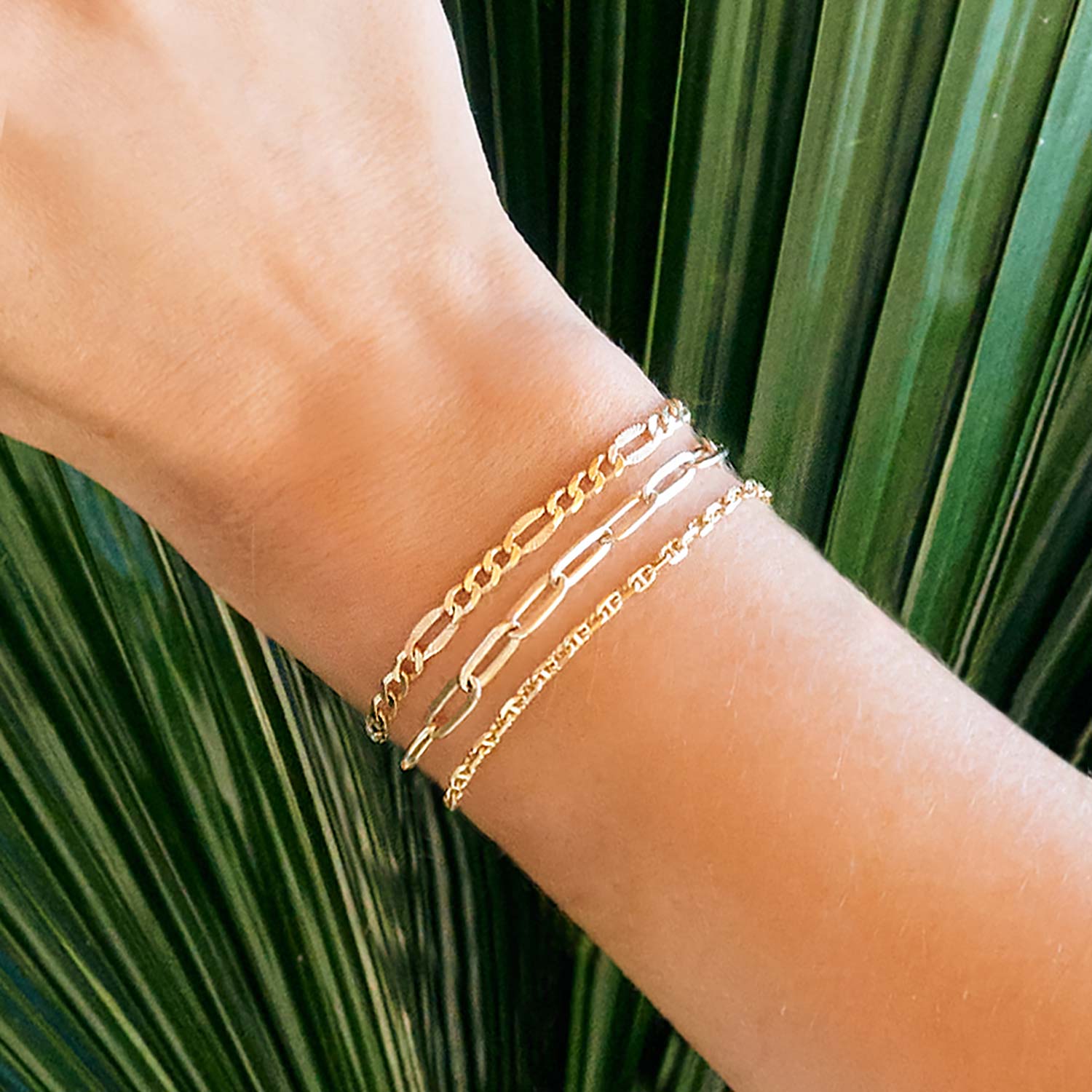 thick gold chain bracelet