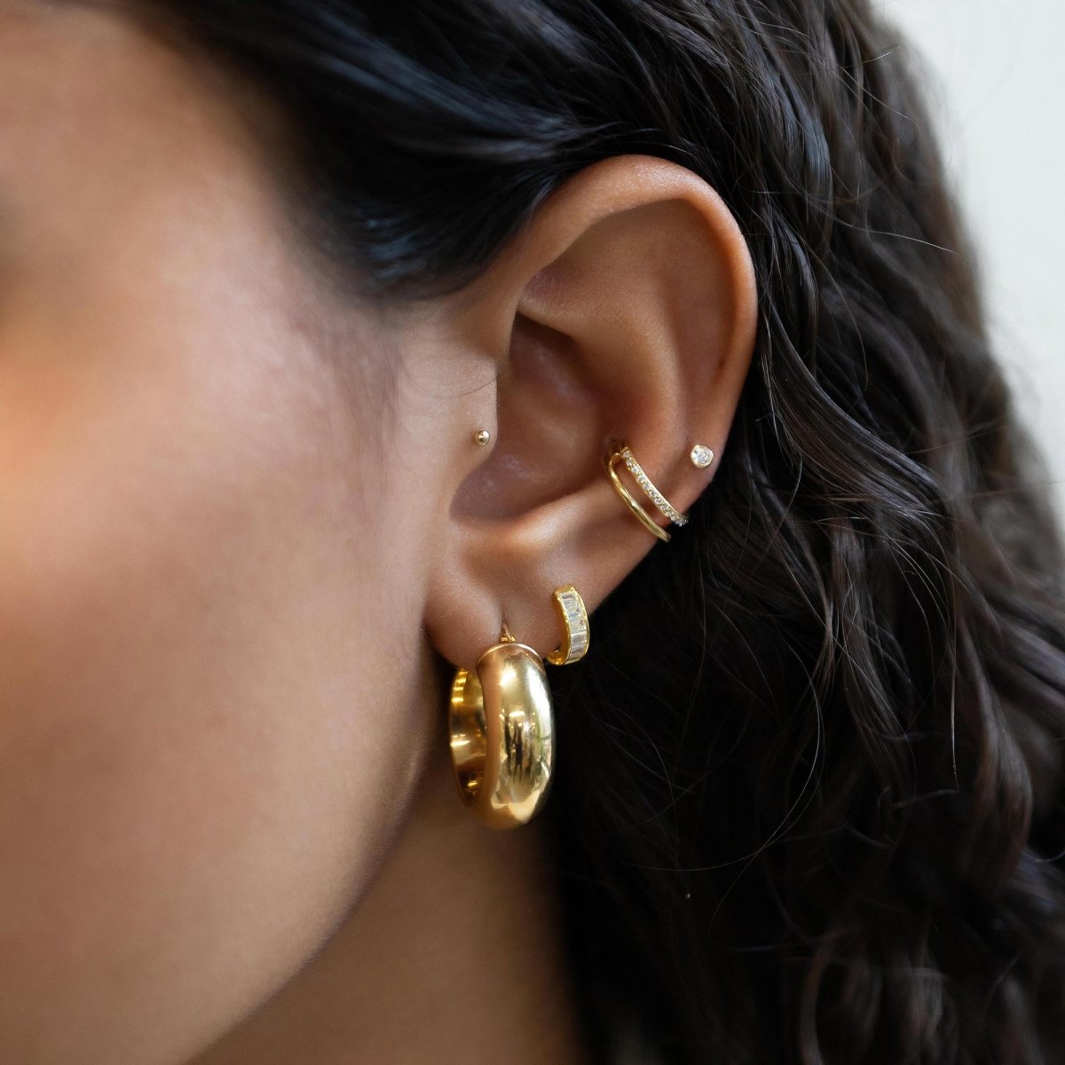 caption:Model wearing 10mm