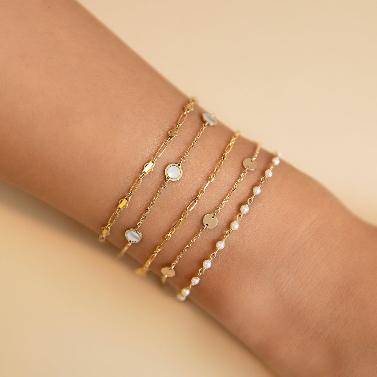 Gemstone Circle Bracelet Mother of Pearl