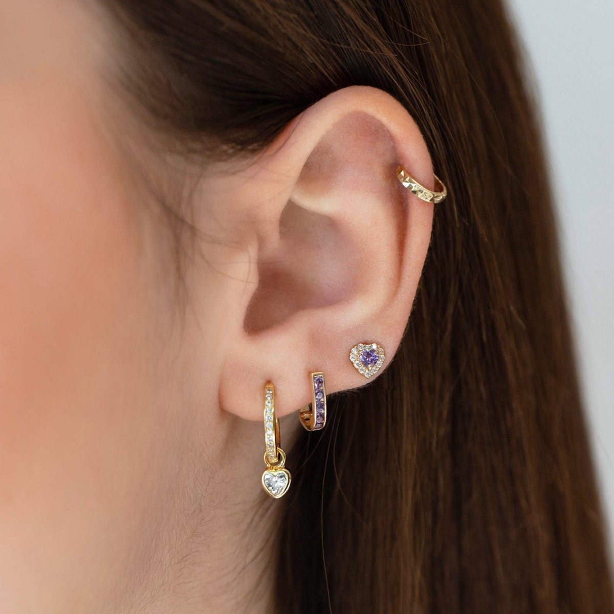 caption:Model wearing 6mm on helix