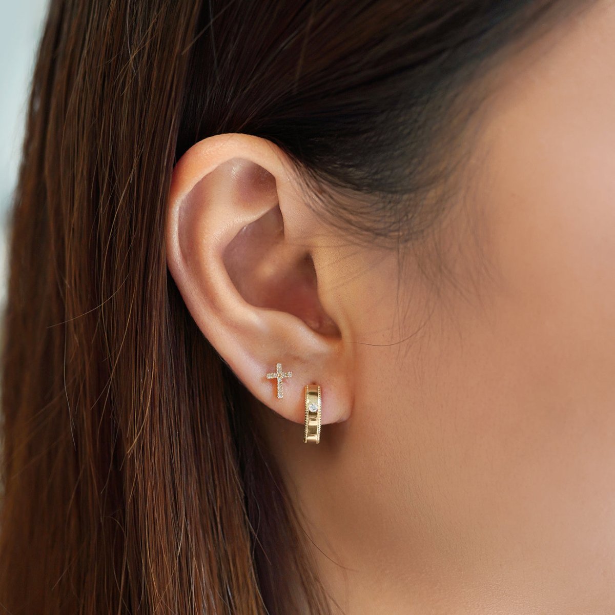 Solitaire Milgrain Band Huggies