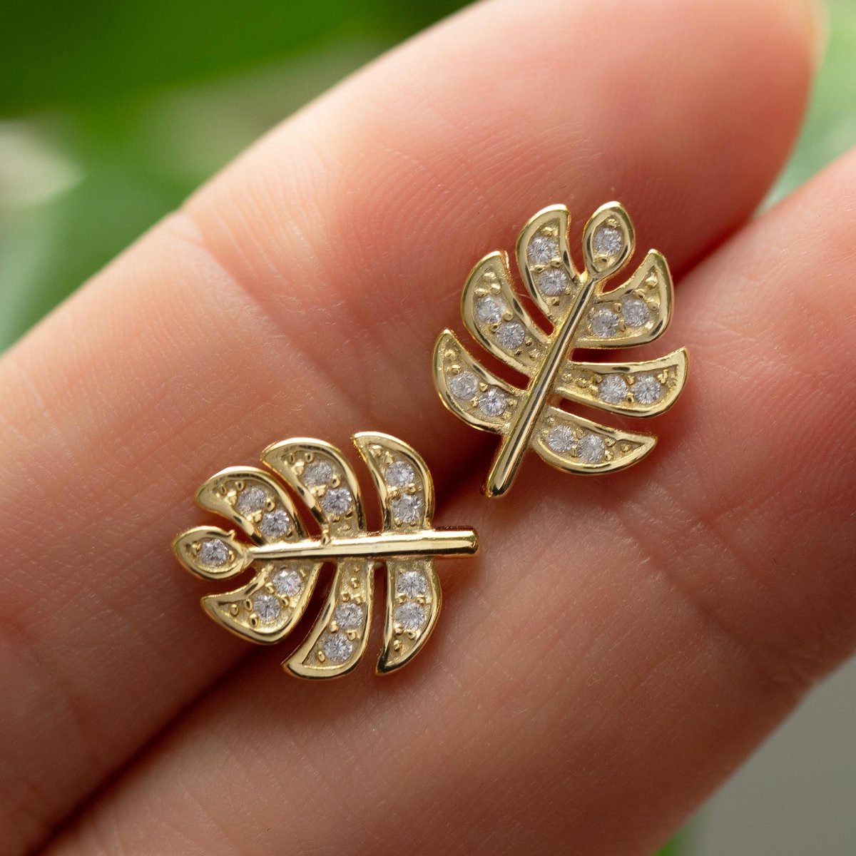 Monstera Plant Stud Earrings, Gold Leaf Earrings – Amyo Jewelry