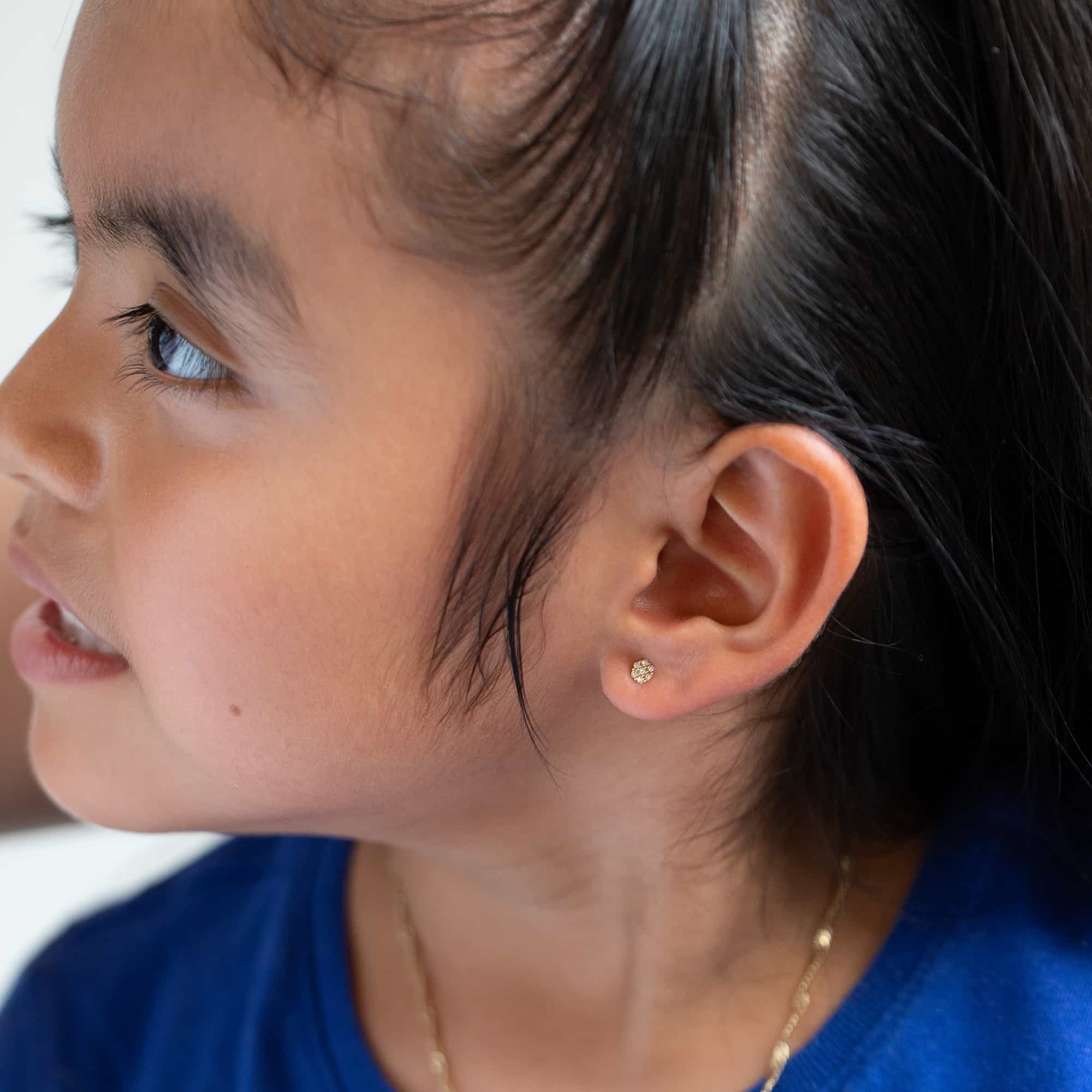 caption:6 year old wearing 4mm