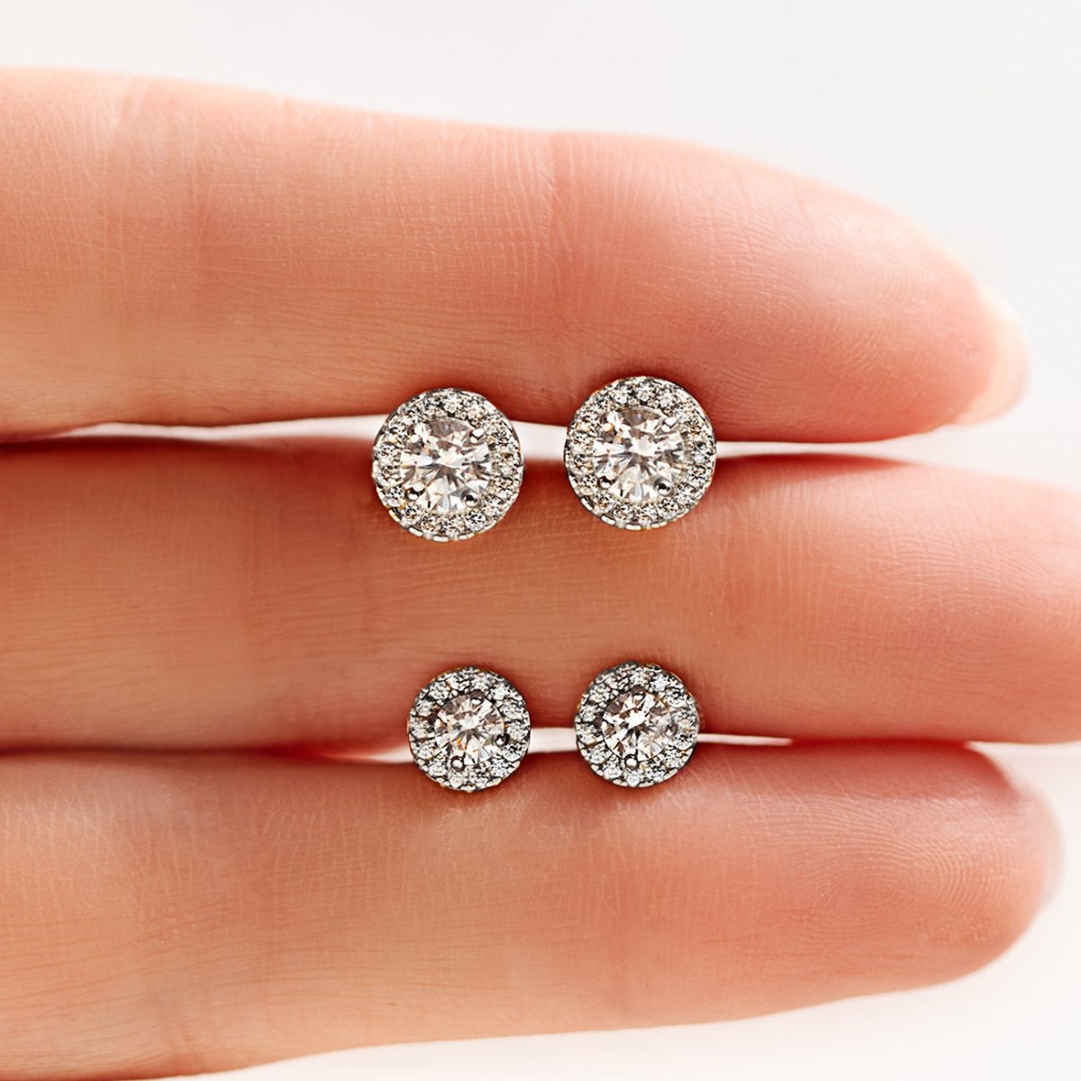Solitaire Halo Studs