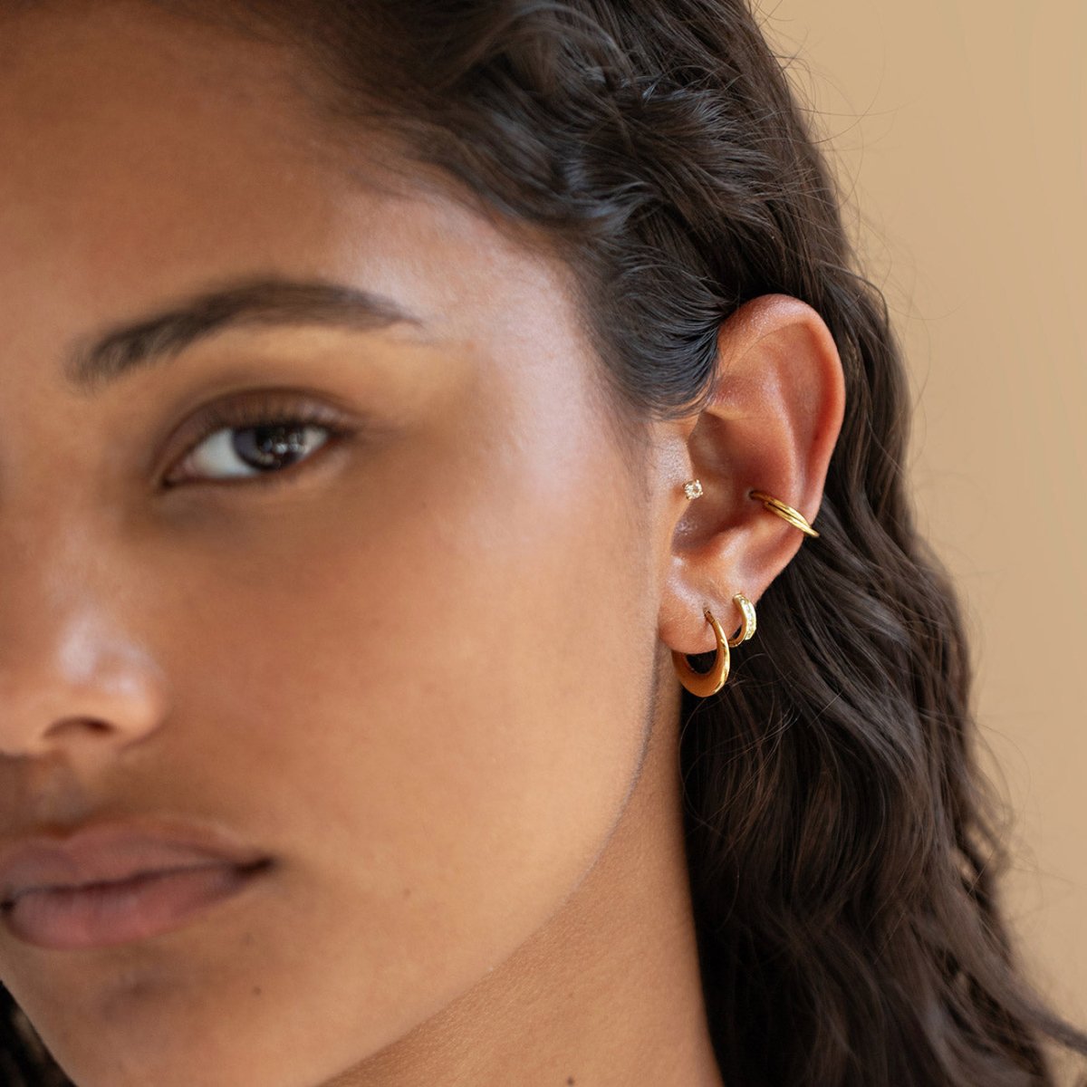 Bold Domed Clicker Hoop