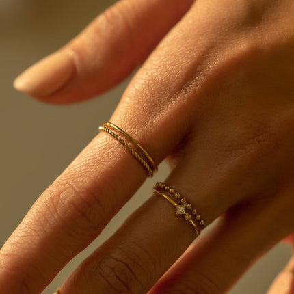 Thin Band and Rope Ring Set