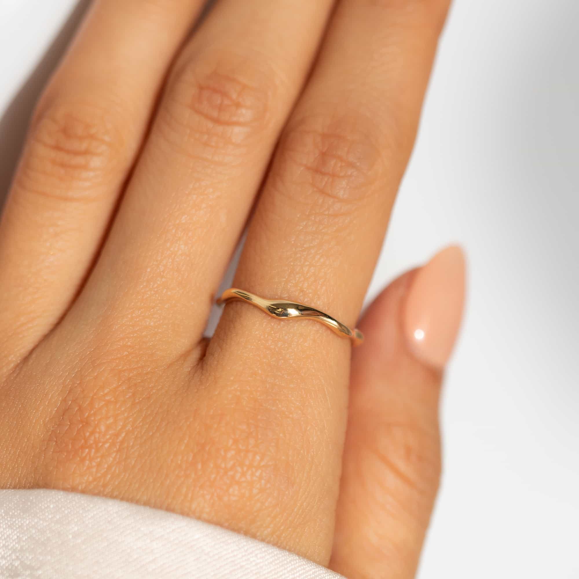 Dainty Wave Stacking Ring