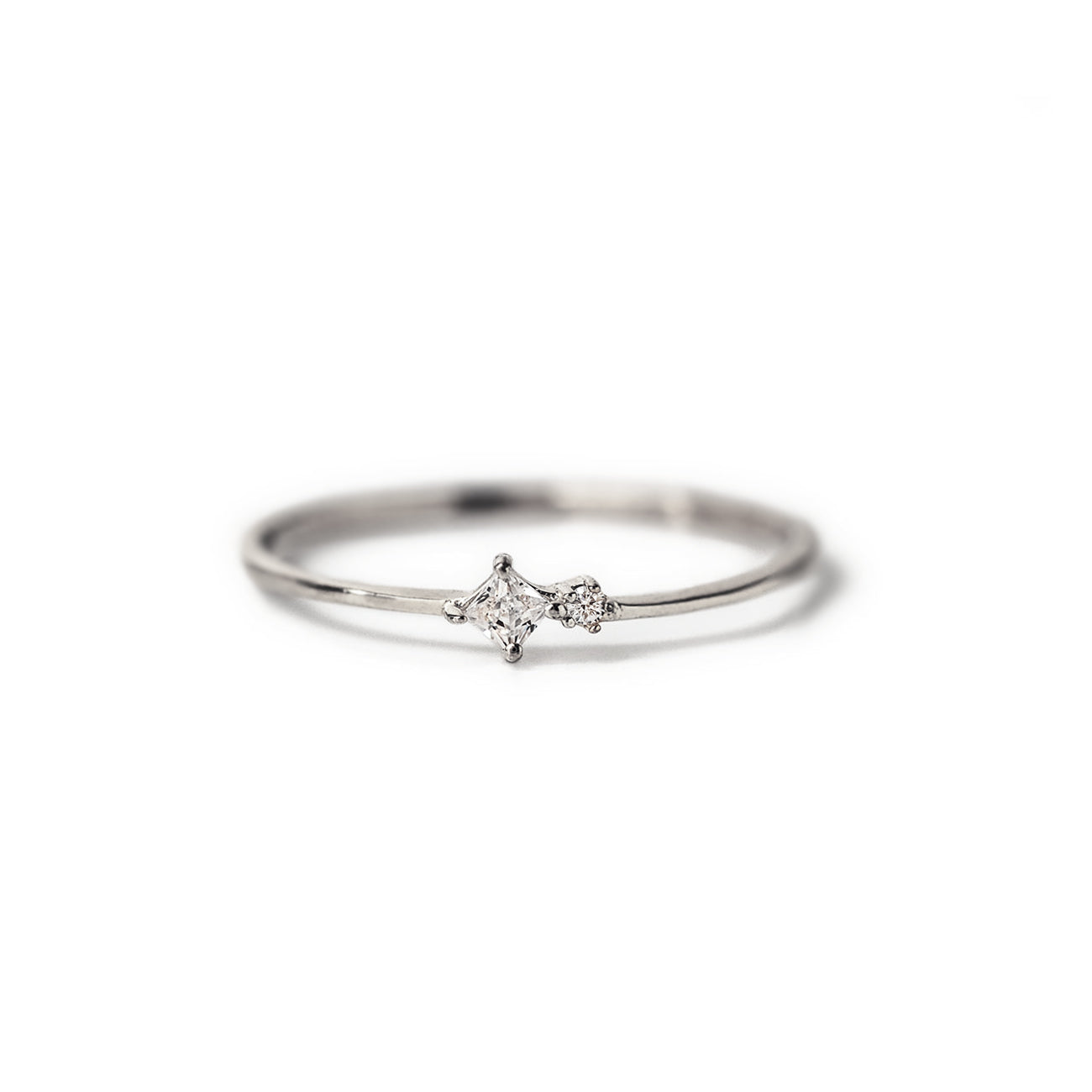 Tiny Duo Ring